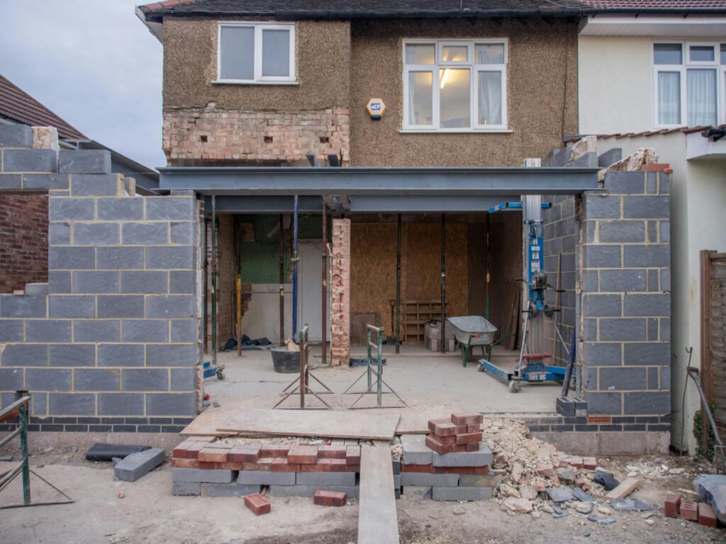 The Benefits of Building an Extension vs Moving Home